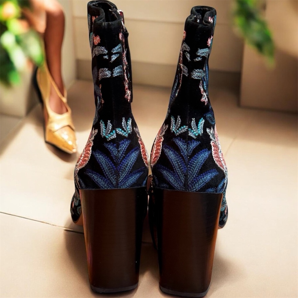 Rebecca Minkoff Floral Embroidered Ankle Boots Size 10 - Picture 2 of 12